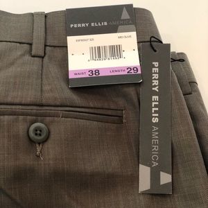 NWT Perry Ellis Pleated Dress Slacks in Olive!
